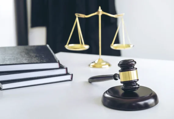 What-is-the-Difference-Between-a-Lawyer-and-an-Attorney-in-Texas