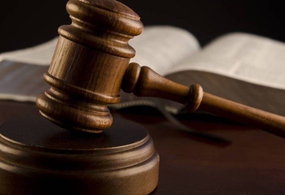 wooden-judges-gavel